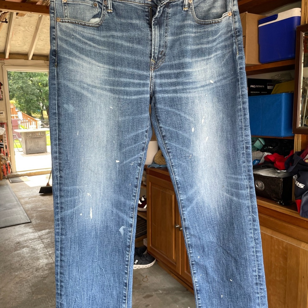 American Eagle Outfitters Men's Distressed Blue Jeans